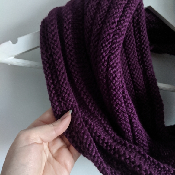 💐Handknit Infinity scarf - Picture 3 of 4